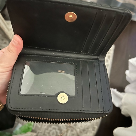 Ivy London Wallet - Picture 4 of 4